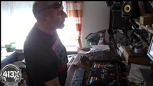 rosaeichel online show from 05-21-26, 09:38