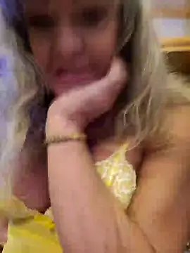 annika lately online show from 10-30-25, 03:19