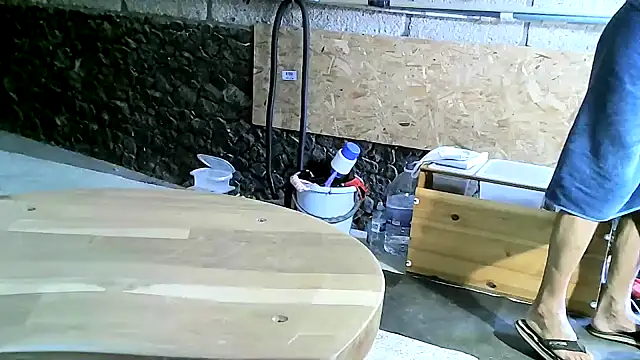 ewuich1 online show from 09-30-25, 05:07