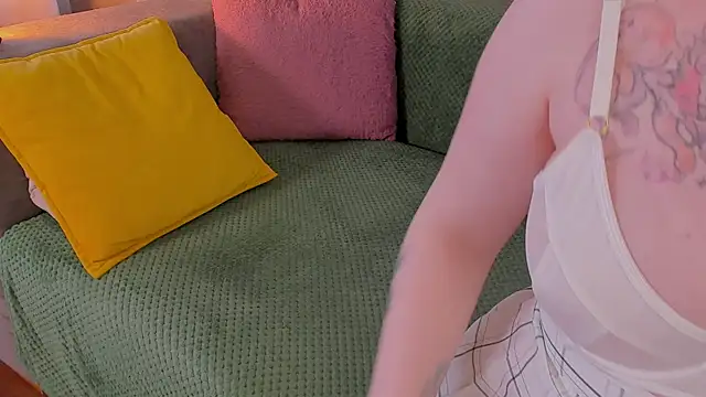 Tori the witch online show from 09-21-25, 05:31