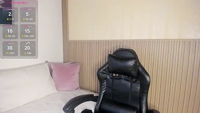 summer night  online show from 10-04-25, 12:47