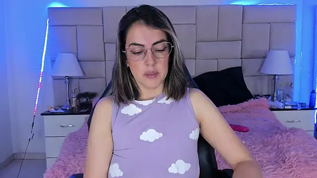 IsisLoveyes  online show from 12-12-24, 02:04