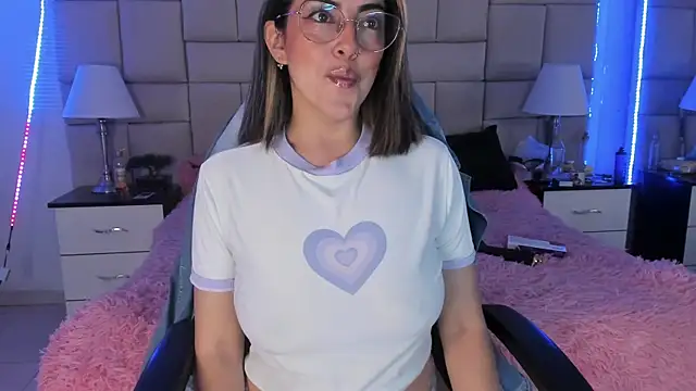 IsisLoveyes  online show from 12-17-24, 09:05