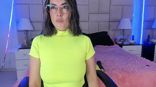 IsisLoveyes  online show from 12-23-24, 08:57