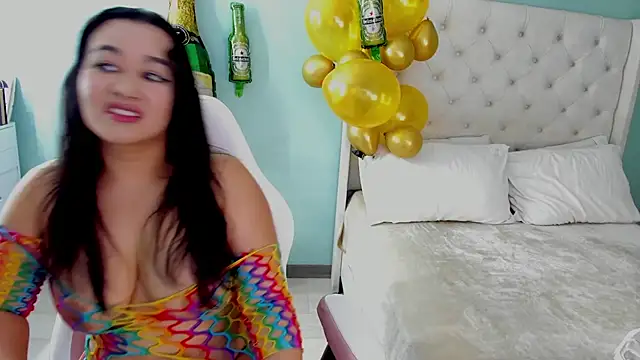 Snapshot of sharon_leone26 chatting on 09-24-25, 04:27 sharon leone26 online show from 09-24-25, 04:27