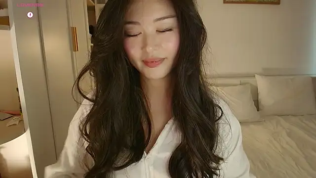 tenderlybaee online show from 10-17-25, 04:15