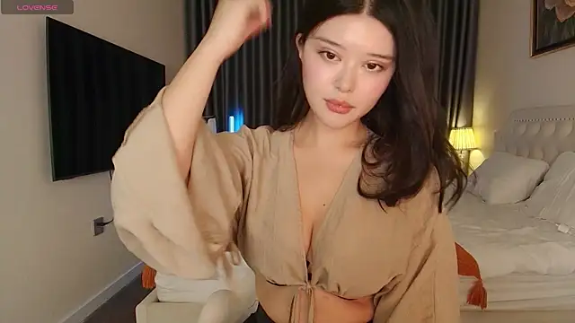 Snapshot of tenderlybaee chatting on 04-19-26, 04:12 tenderlybaee online show from 04-19-26, 04:12