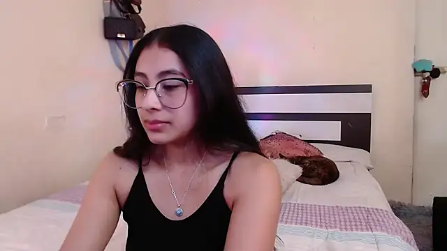 Snapshot of chika_hellar chatting on 03-10-26, 08:47 chika hellar online show from 03-10-26, 08:47