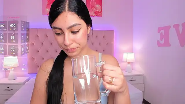 Snapshot of Emily_roux chatting on 01-19-25, 01:00 Emily roux online show from 01-19-25, 01:00