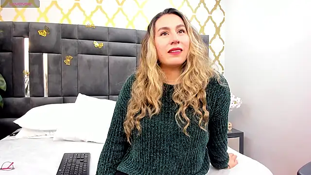 RubbyTaylor online show from 10-21-25, 02:18