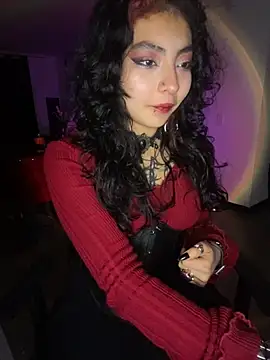 Snapshot of _Gothiccbitch_ chatting on 10-04-25, 02:53 Gothiccbitch online show from 10-04-25, 02:53