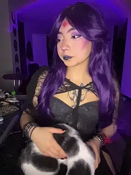 Snapshot of _Gothiccbitch_ chatting on 10-31-25, 05:52 Gothiccbitch online show from 10-31-25, 05:52