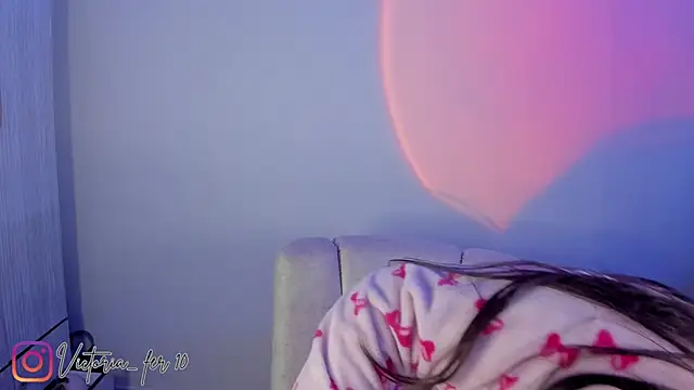 Victoria fer online show from 03-06-25, 03:56