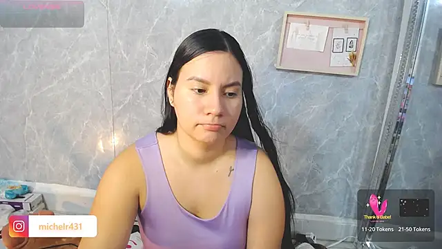 Mia  reys online show from 12-19-25, 01:29