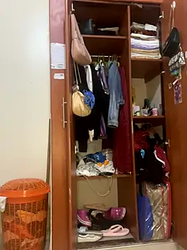 Snapshot of sweet18creamybigpussy chatting on 09-28-25, 11:21 sweet18creamybigpussy online show from 09-28-25, 11:21