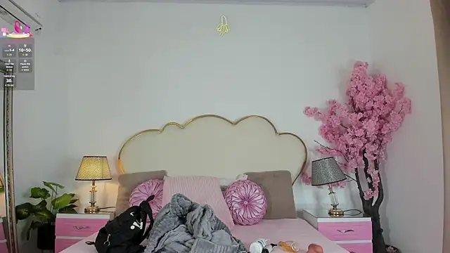 Snapshot of CahitlinBell chatting on 07-23-26, 06:00 CahitlinBell online show from 07-23-26, 06:00