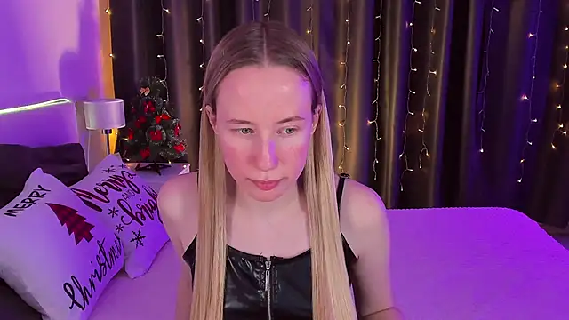 Cassie Kelman online show from 12-12-24, 03:32