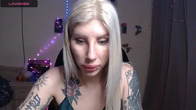Snapshot of BLACKPeonyy chatting on 01-15-25, 07:44 BLACKPeonyy online show from 01-15-25, 07:44