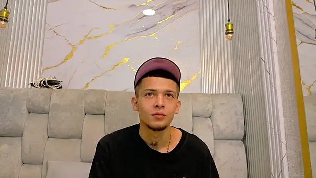 kendalltaylorr online show from 11-20-25, 12:49