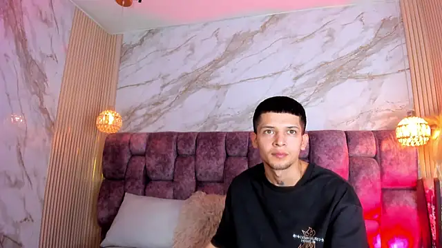 kendalltaylorr online show from 04-22-26, 02:58