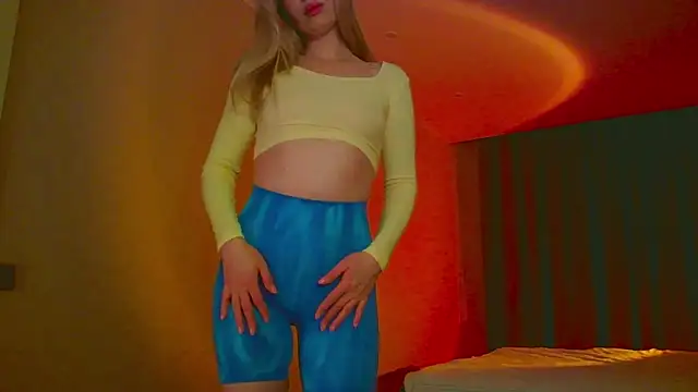 mia raspberrie online show from 01-31-25, 02:48