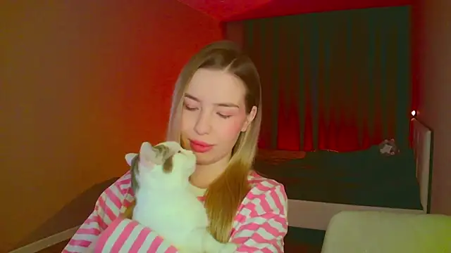 mia raspberrie online show from 03-01-25, 03:43