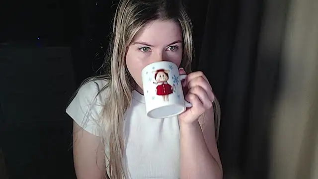 Snapshot of MelissaXKinky chatting on 12-19-24, 11:03 MelissaXKinky online show from 12-19-24, 11:03
