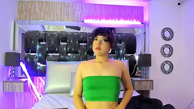 Snapshot of Charlotte_Myers chatting on 02-04-25, 11:38 Charlotte Myers online show from 02-04-25, 11:38