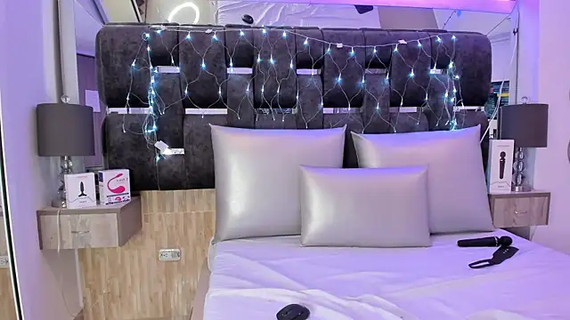 Snapshot of Charlotte_Myers chatting on 03-11-25, 04:07 Charlotte Myers online show from 03-11-25, 04:07