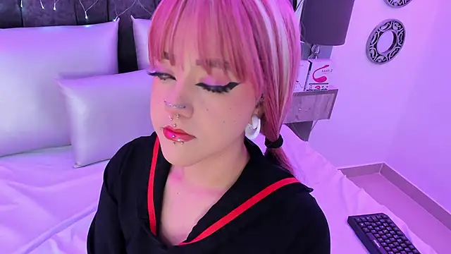 Snapshot of Charlotte_Myers chatting on 03-13-25, 06:01 Charlotte Myers online show from 03-13-25, 06:01