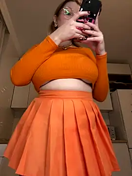 Teya moon  online show from 10-28-25, 07:27