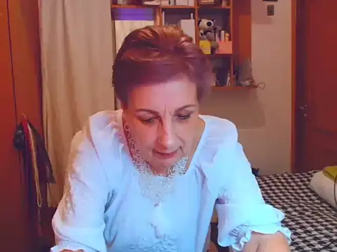 Victoria5643 online show from 03-10-25, 08:12