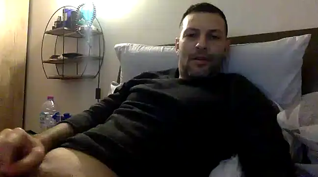 Snapshot of goroasroma90 chatting on 12-07-24, 08:33 goroasroma90 online show from 12-07-24, 08:33