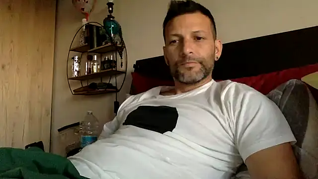 Snapshot of goroasroma90 chatting on 04-23-26, 05:59 goroasroma90 online show from 04-23-26, 05:59