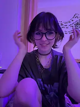 lily noris online show from 12-01-25, 04:12