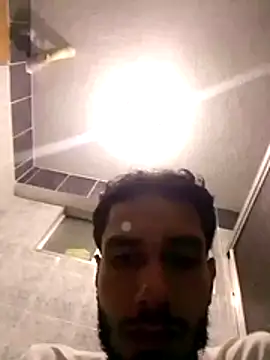jhon01000 online show from 07-18-26, 03:11