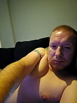 Snapshot of walker1979 chatting on 07-28-26, 03:32 walker1979 online show from 07-28-26, 03:32