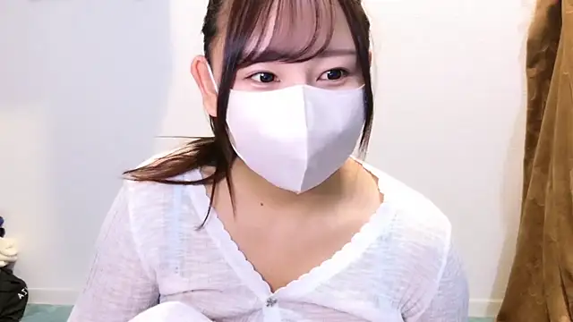 Snapshot of YUTSU_KI chatting on 01-08-25, 07:34 YUTSU KI online show from 01-08-25, 07:34