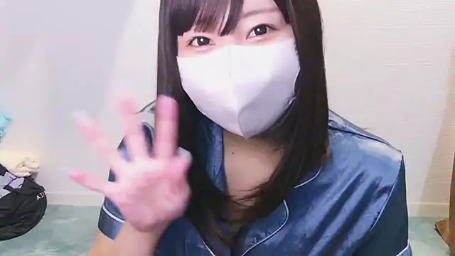 Snapshot of YUTSU_KI chatting on 01-17-25, 09:39 YUTSU KI online show from 01-17-25, 09:39