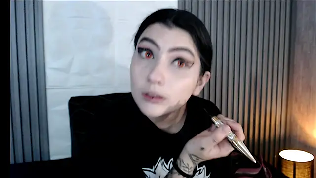 Snapshot of sophy_rock chatting on 10-08-25, 02:47 sophy rock online show from 10-08-25, 02:47