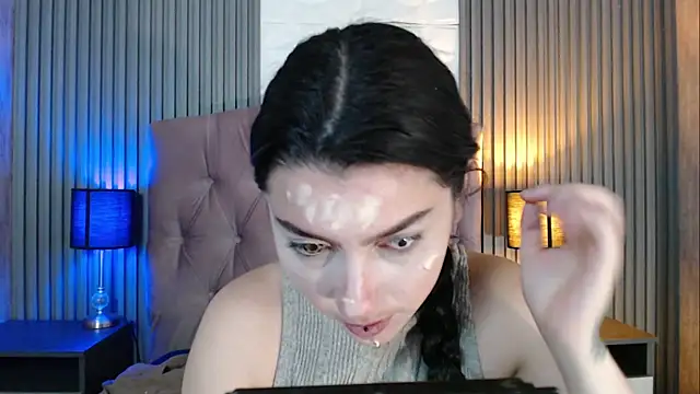 Snapshot of sophy_rock chatting on 10-29-25, 02:41 sophy rock online show from 10-29-25, 02:41