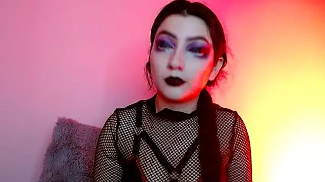 sophy rock online show from 11-20-25, 06:18