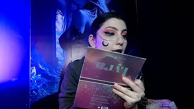 Snapshot of sophy_rock chatting on 02-17-26, 02:57 sophy rock online show from 02-17-26, 02:57