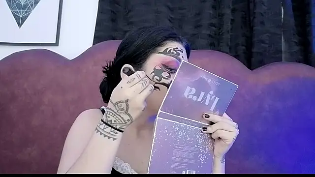 Snapshot of sophy_rock chatting on 04-21-26, 03:07 sophy rock online show from 04-21-26, 03:07