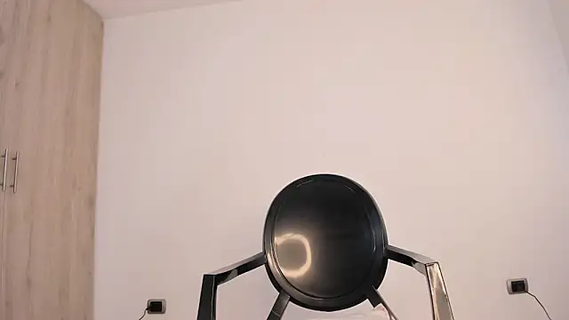 Snapshot of _miamadison chatting on 01-16-25, 03:13 miamadison online show from 01-16-25, 03:13