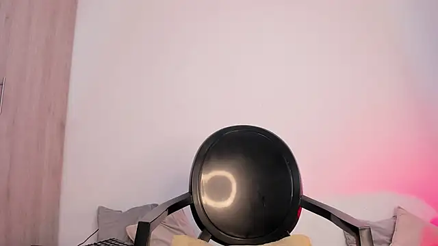 Snapshot of _miamadison chatting on 02-28-25, 11:36 miamadison online show from 02-28-25, 11:36