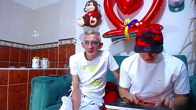 Snapshot of Leon_hot_X chatting on 02-16-25, 03:47 Leon hot X online show from 02-16-25, 03:47