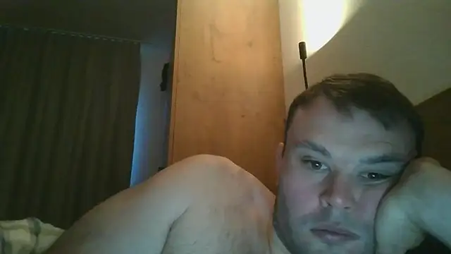hotshot5395 online show from 09-28-25, 05:02