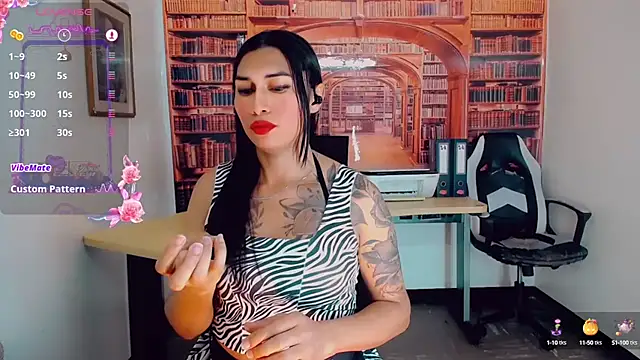 Snapshot of khiara_moretti chatting on 03-17-25, 10:38 khiara moretti online show from 03-17-25, 10:38