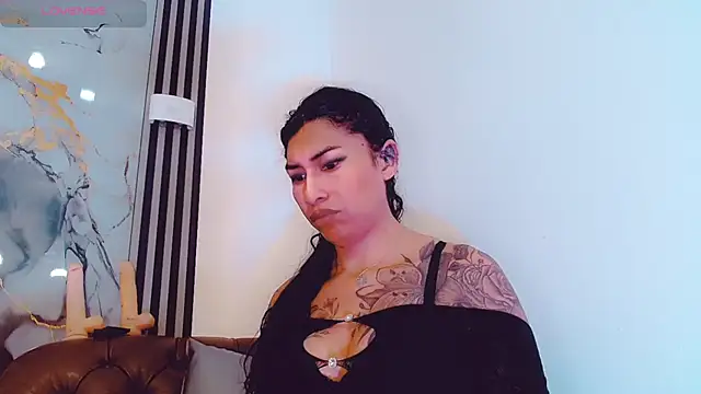 Snapshot of khiara_moretti chatting on 10-22-25, 11:10 khiara moretti online show from 10-22-25, 11:10